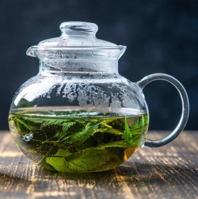 Infusión detox con plantas amargas